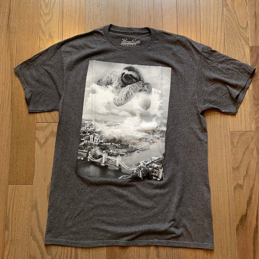 Sloth London Bridge tee shirt